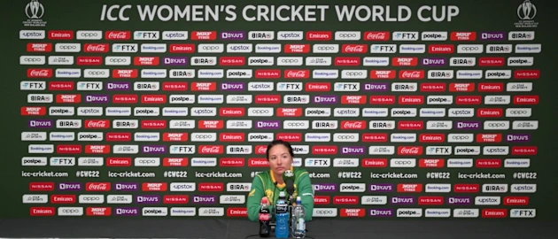 Post-Match-South-Africa-Sune-Luus-17-03-2022_Moment