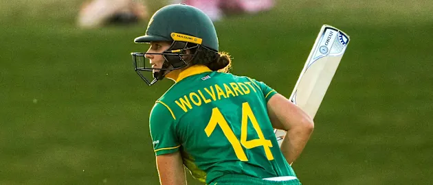 Laura Wolvaardt batting