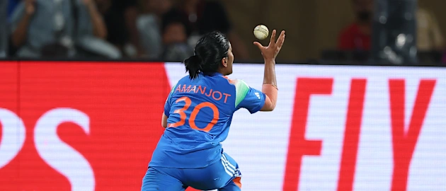 Amanjot's juggling catch removes Wolvaardt | CWC25 
