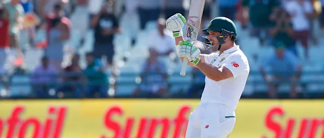 Elgar was the lone warrior for South Africa in the first innings against Australia