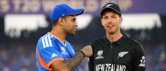 LIVE: New Zealand put India into bat in T20WC finale