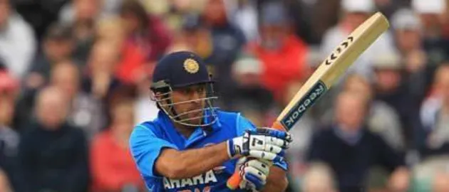 25494 dhoni sep5 2011