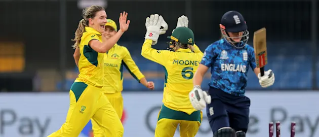 Sutherland gets through Lamb's defence | CWC25