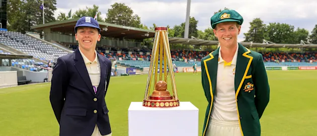 Heather Knight and Meg Lanning