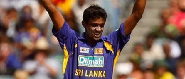 10323 Maharoof_ODI_434