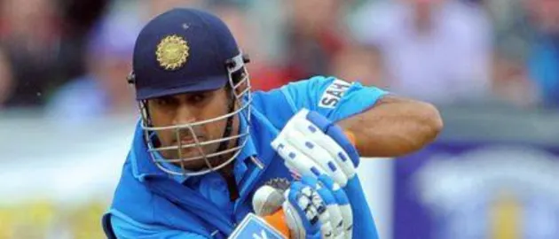 25649 dhoni sep10 2011