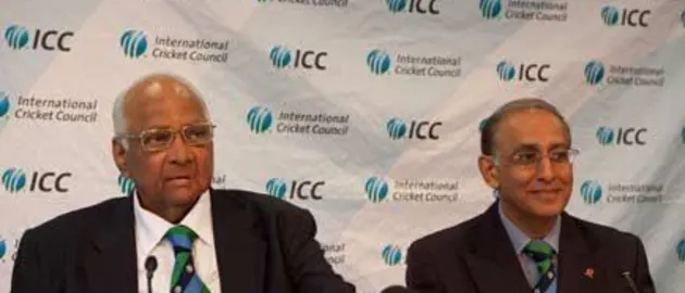 26723 sharad pawar_haroon lorgat oct11 2011