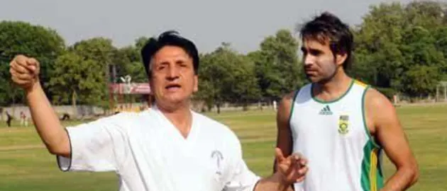 34680 Imran Tahir with Abdul Qadir