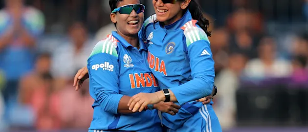 Mandhana takes diving catch to send Jones packing | CWC25