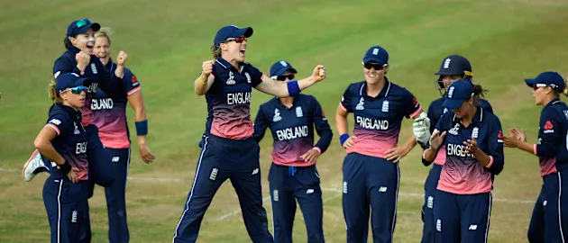 England women celebrating