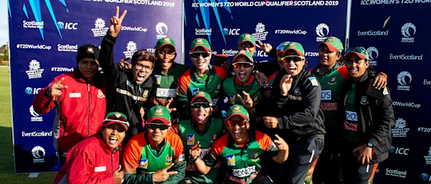 The victorious Bangladesh team.