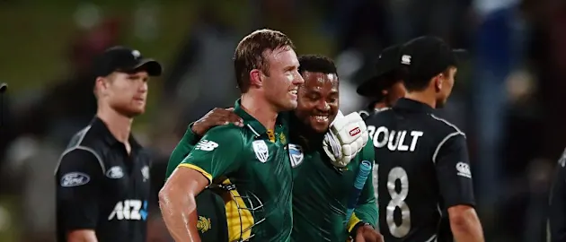 AB de Villiers scored 37 off 34 balls, and Andile Phehulkwayo made a 23-ball 29 to take South Africa home.