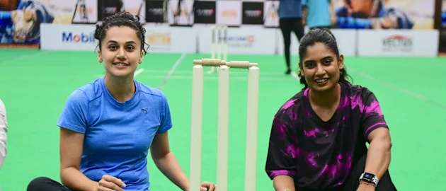 Mithali Raj (R) with Taapsee Pannu (L), the actress who plays her in the biopic Shabaash Mithu