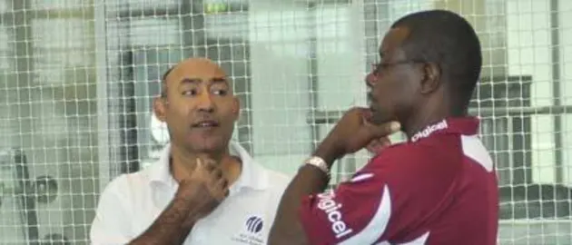 26573 mudassar nazar_richie richardson oct4 2011