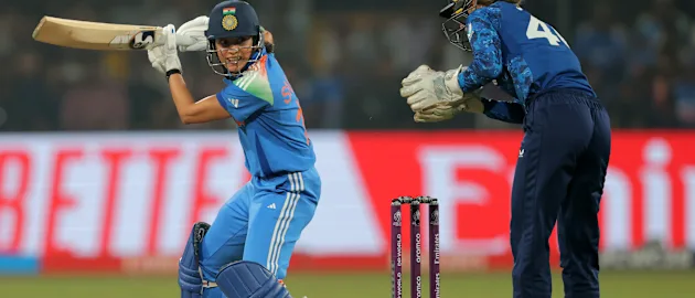Mandhana innovative with successive boundaries | CWC25