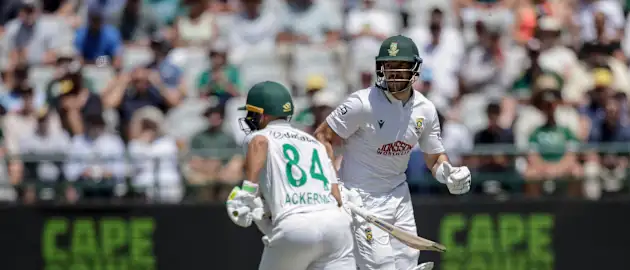 Starc shines as Proteas bring out the runs on opening day