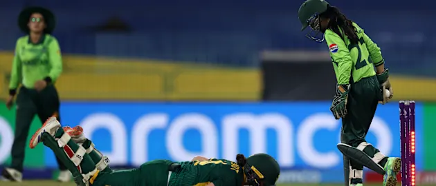 Nawaz, Sundhu combine to remove dangerous Wolvaardt | CWC25