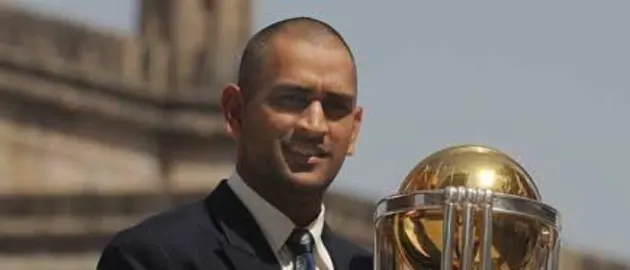 22530 dhoni may29 2011
