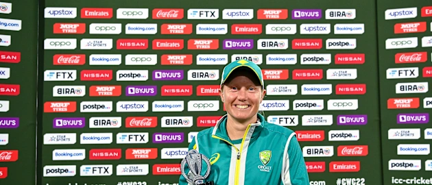 Alyssa Healy of Australia poses with the Player of the Match award during the 2022 ICC Women's Cricket World Cup match between Australia and Pakistan at Bay Oval on March 08, 2022 in Tauranga, New Zealand.