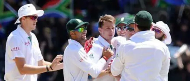 42153 Dale Steyn celebrates
