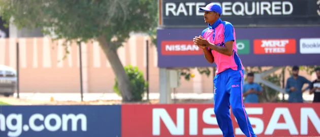 Duente Darrell takes Niko Davin catch