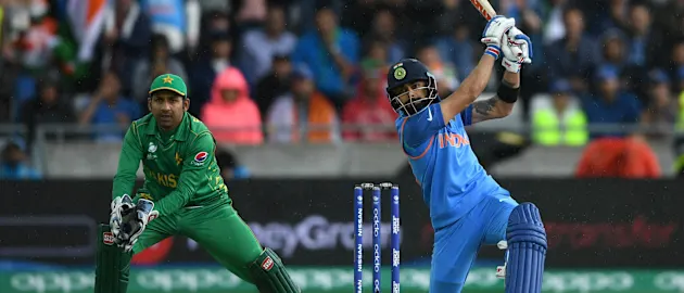 Sarfraz Ahmed, Virat Kohli