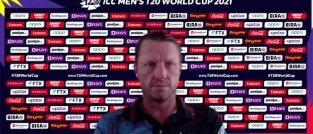 Pre-Match-PC-Pierre-de-Bruyn-Namibia-07-11-21_Moment