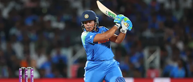 Richa Ghosh's powerful six | CWC25