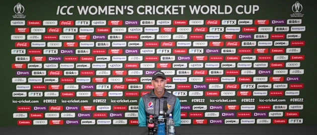 Pre-Match-Pakistan-David-Hemp-20-03-2022_Moment