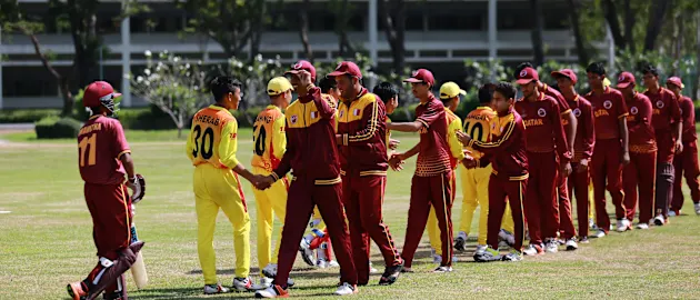 Qatar and Bhutan shake hands