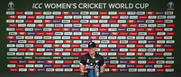 Post-Match-New-Zealand-Sophie-Devine-17-03-2022_Moment