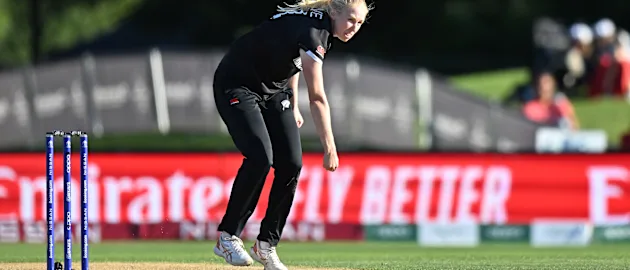 Hannah Rowe of New Zealand bowls during the 2022 ICC Women's Cricket World Cup match between New Zealand and Pakistan at Hagley Oval on March 26, 2022 in Christchurch, New Zealand.