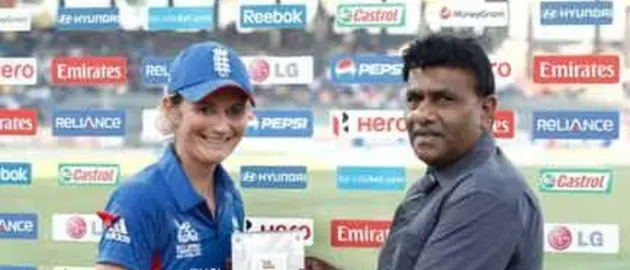 39143 Charlotte Edwards