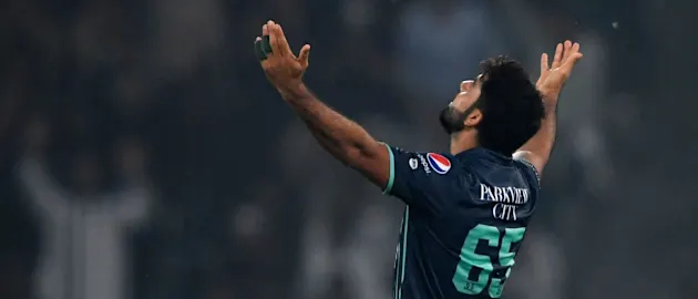 Jamal collected impressive figures of 1/13 on debut