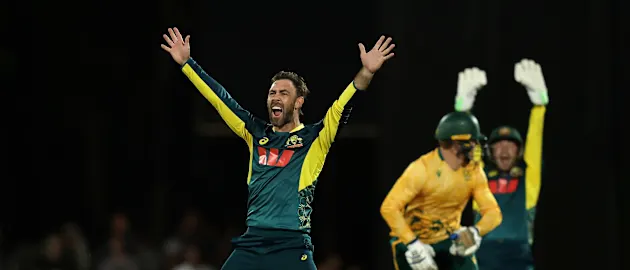 Glenn Maxwell bowling 