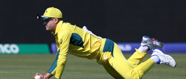 Carey with another stunning catch | AUS v ENG | Champions Trophy 2025