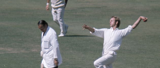 Derek Underwood in action against Pakistan in 1974