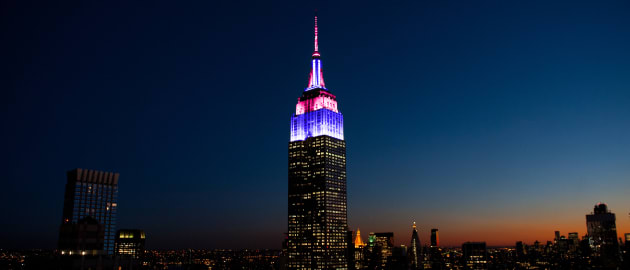 Cricket lights up New York's Empire State Building