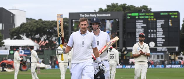 Joe Root receives applause for his stunning knock against New Zealand