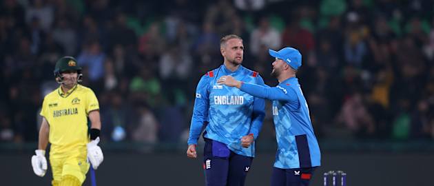 England's spin twins strike | AUS v ENG | Champions Trophy 2025