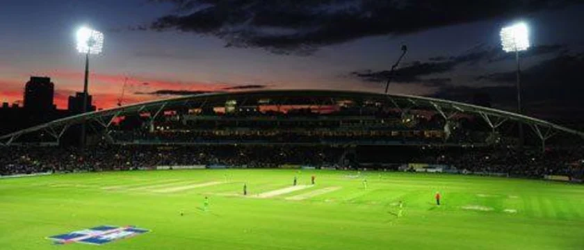 12563 The Oval