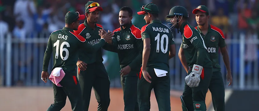 Shakib-wicket