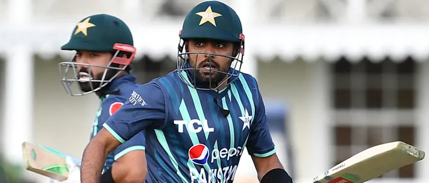 Babar-batting-with-Rizwan