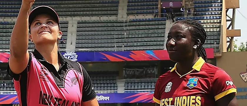 Suzie Bates and Stafanie Taylor