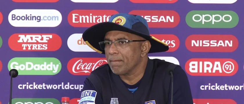 Chandika-Hathurusingha-Sri-Lanka-Pre-Match-27JUN19_Moment