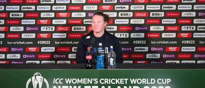 Pre-Match-England-Anya-Shrubsole-04-03-2022_Moment