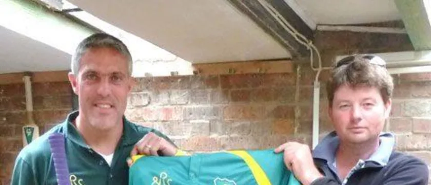 35258 Salix Sponsors Junior Cricket in Brazil