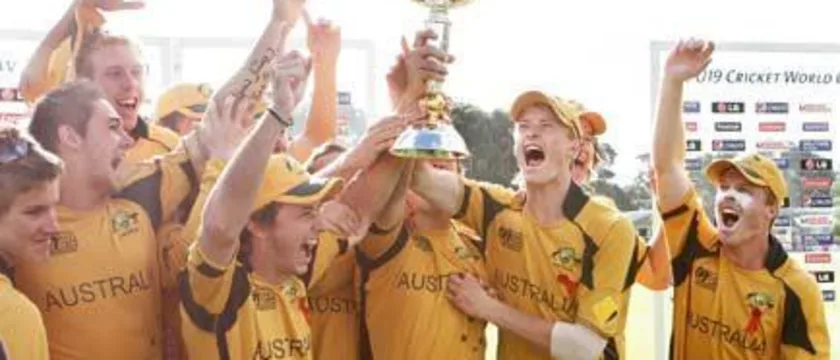 24595 aus u19 aug8 2011