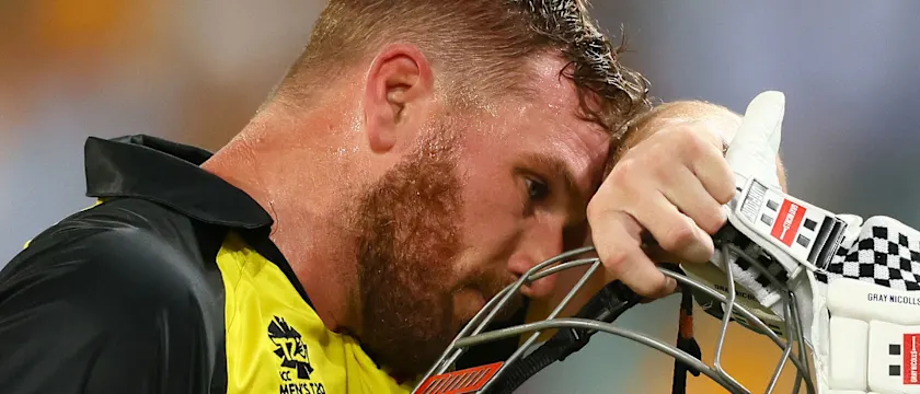 Aaron-Finch-out