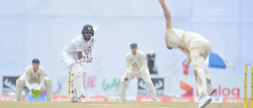 Lahiru Thirimanna bats